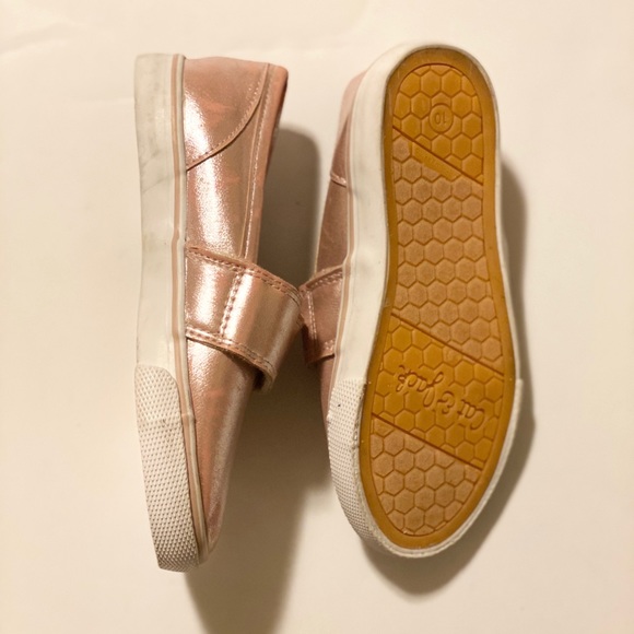Cat & Jack metallic pink tennis shoes - Picture 5 of 7